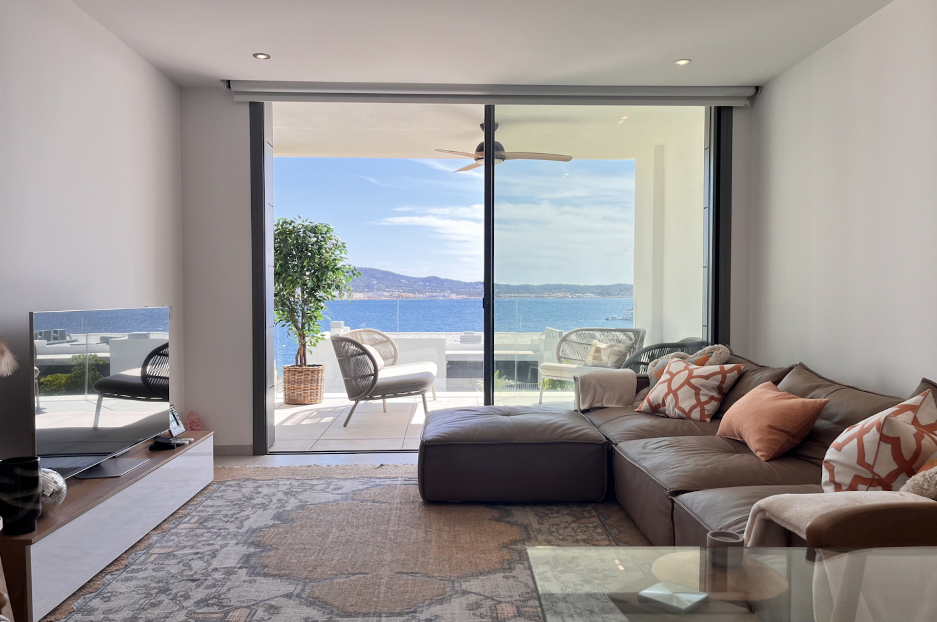 Resa Estates Ibiza apartment for sale te koop zeezicht sea views Cala gracio Living room .jpeg